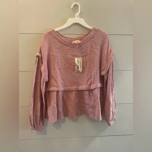 New In - Picture 2 of 4